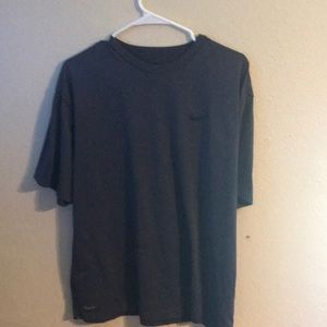 Nike dry-fit t shirt. Large. Dark gray.